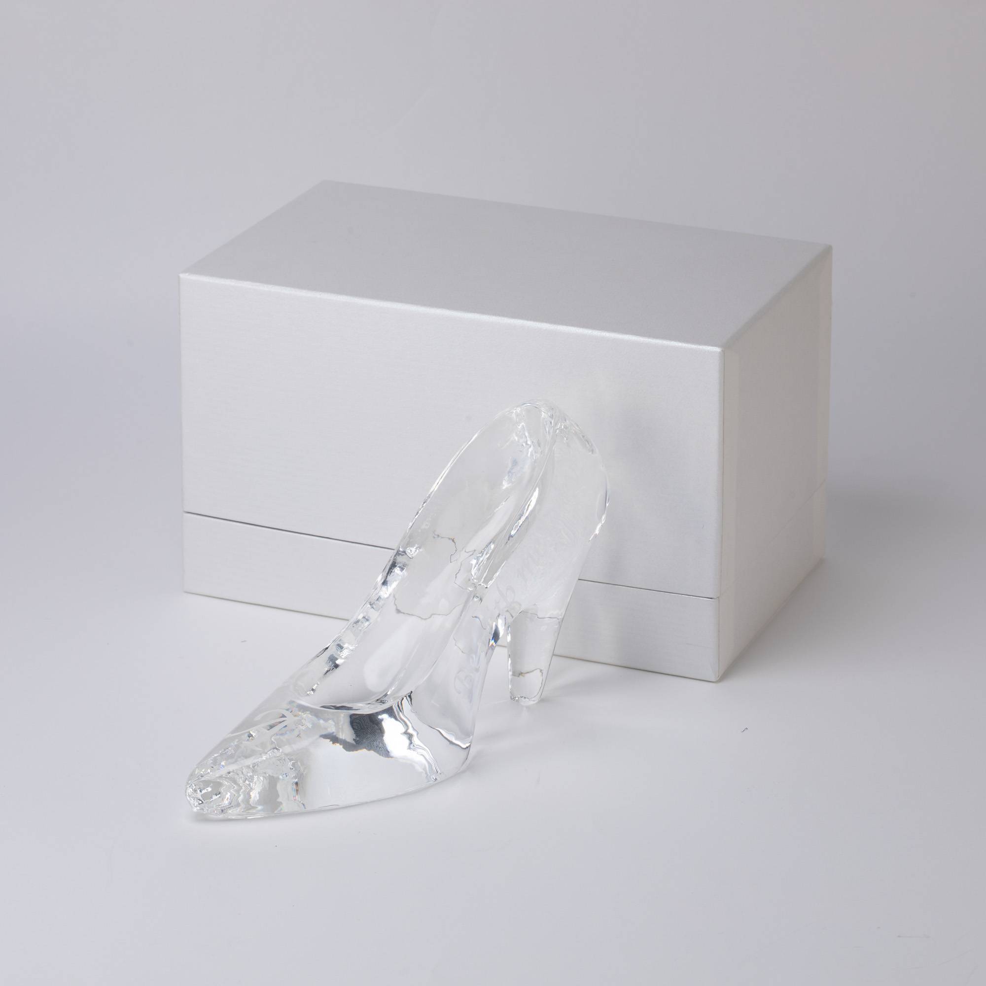 【公式】パティスリーフラワー 名入れ彫刻 シンデレラの靴 クリスタルガラス プロポーズ用 ノーマル